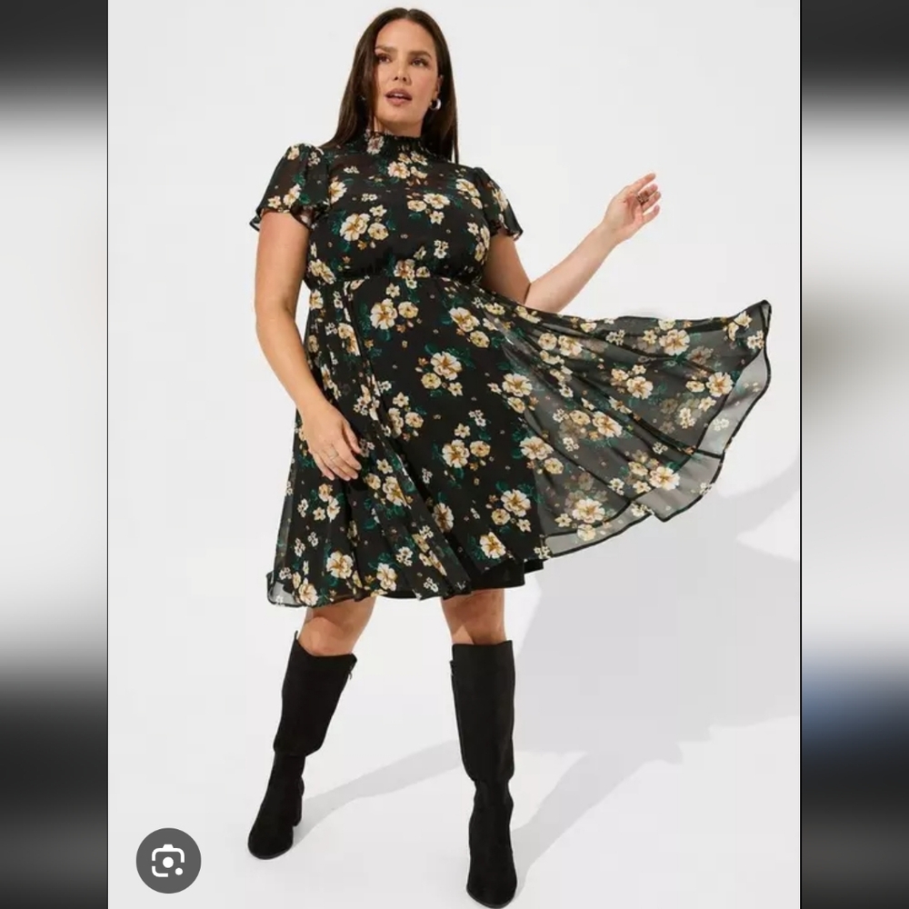 Torrid Size 0 Black Floral Midi Dress Smocked Bodice Flutter Sleeve NEW W/ TAGS